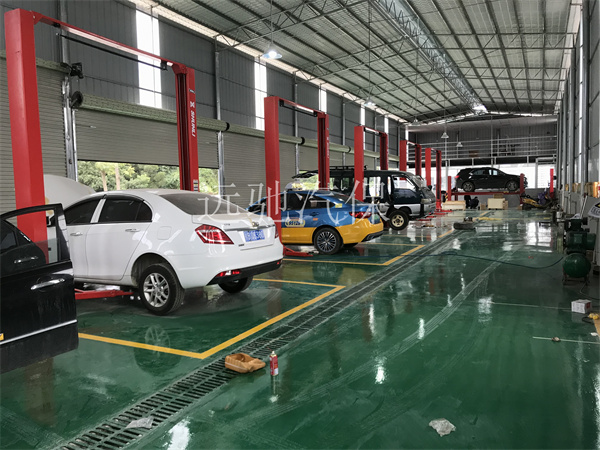柳州精诚出租车汽车维修车间-1